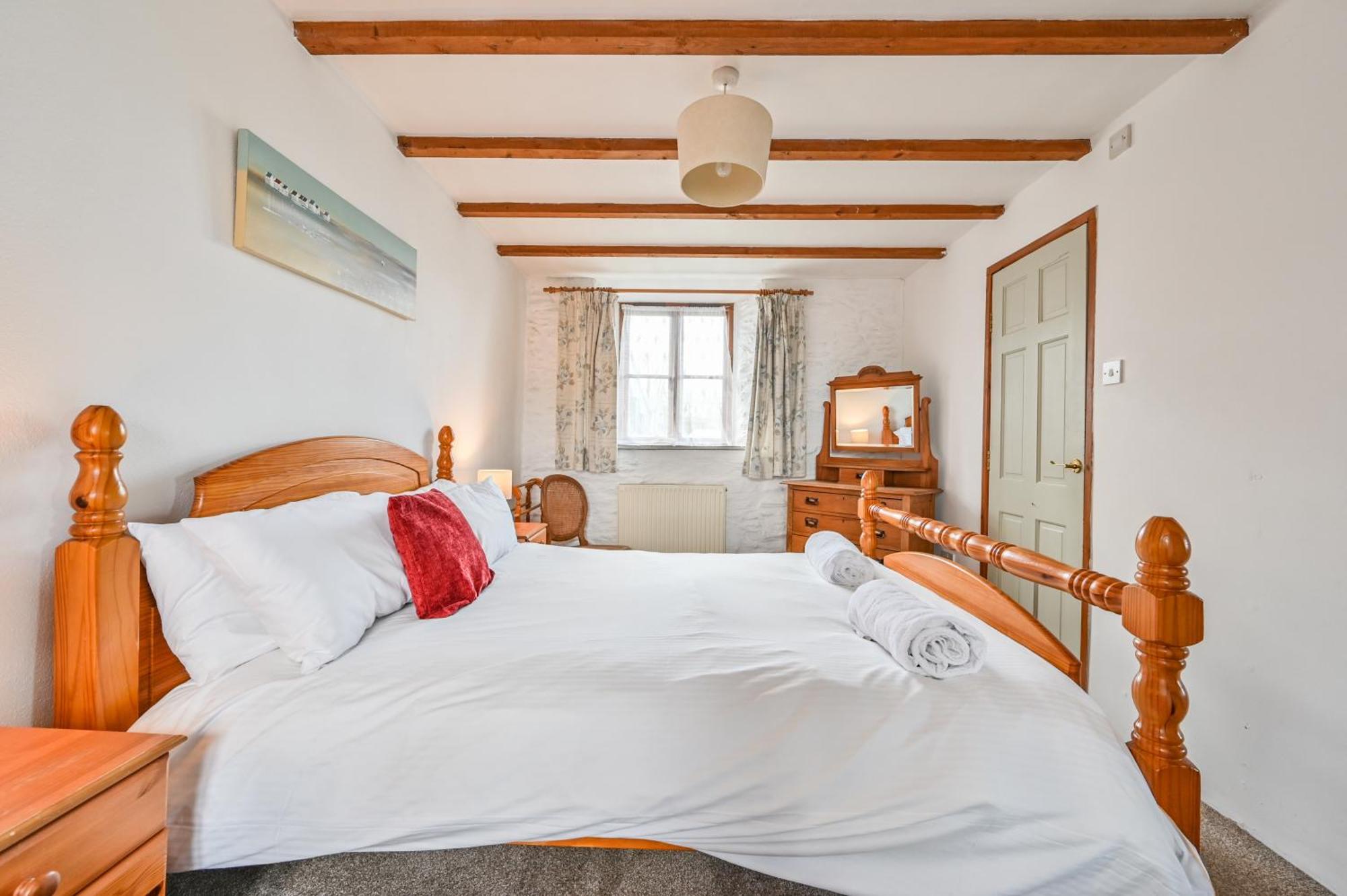 Polean Farm Cottages - With Free Animal Feeding And Pony Rides And Free Access To A Nearby Pool Looe Habitación foto