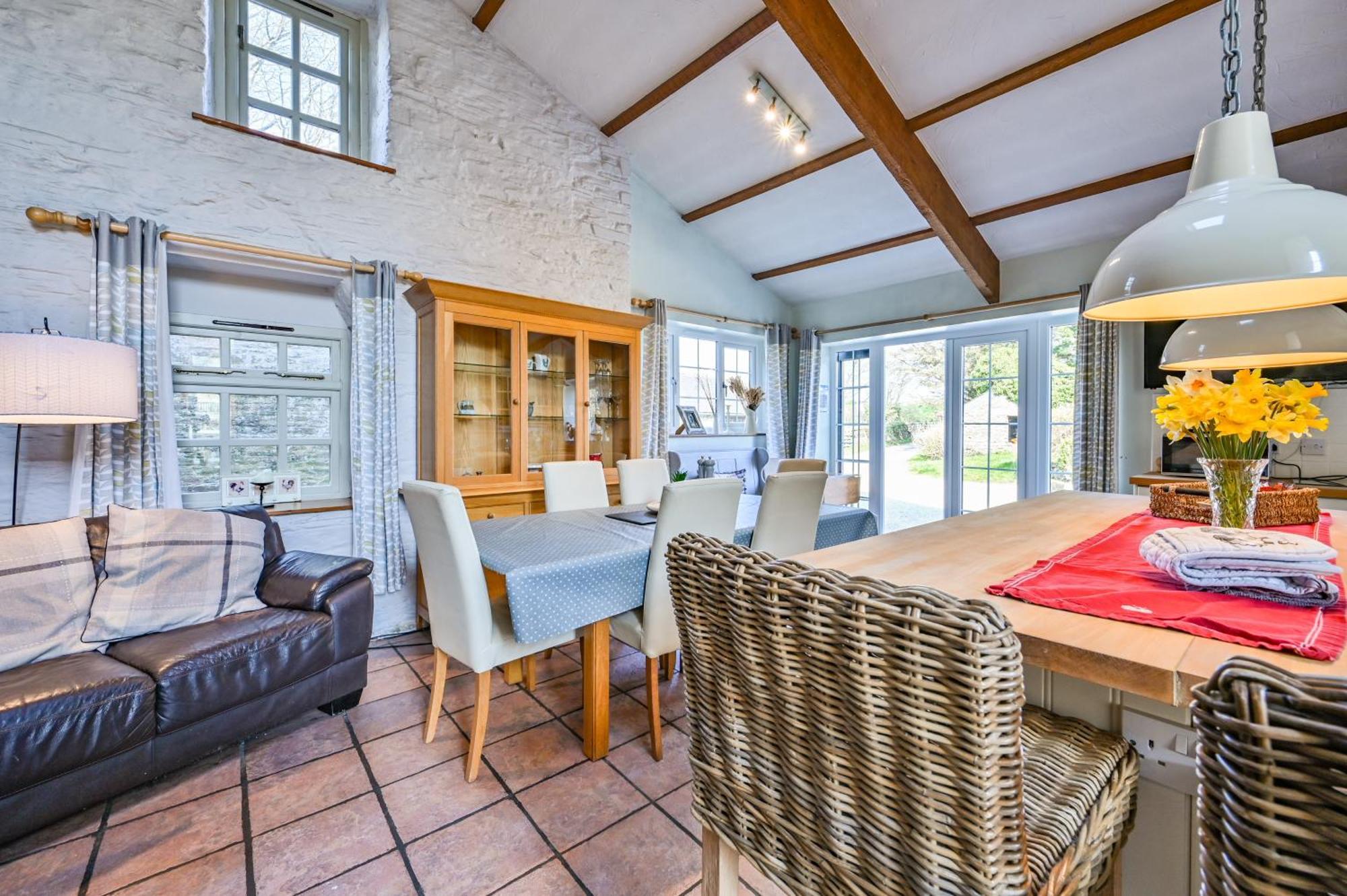 Polean Farm Cottages - With Free Animal Feeding And Pony Rides And Free Access To A Nearby Pool Looe Habitación foto