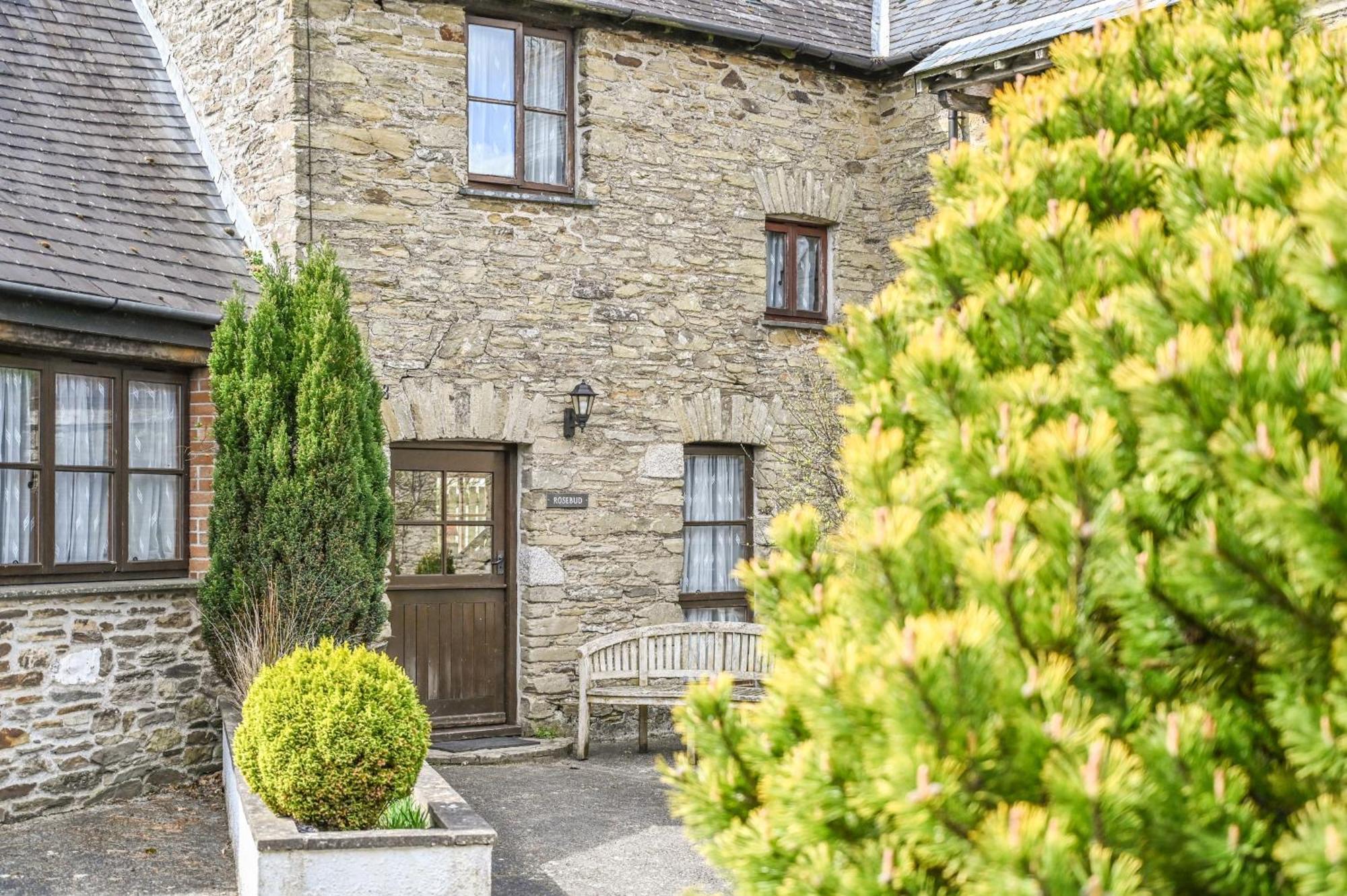 Polean Farm Cottages - With Free Animal Feeding And Pony Rides And Free Access To A Nearby Pool Looe Habitación foto