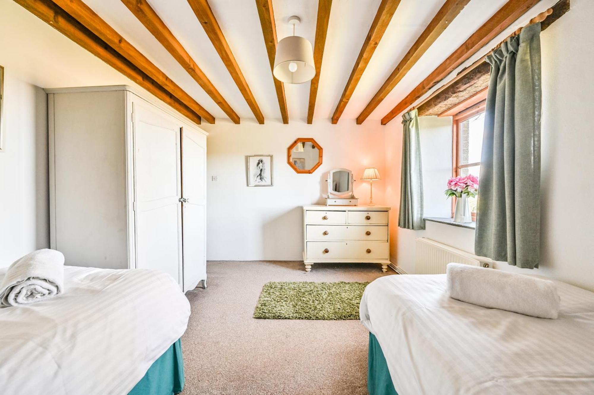 Polean Farm Cottages - With Free Animal Feeding And Pony Rides And Free Access To A Nearby Pool Looe Habitación foto