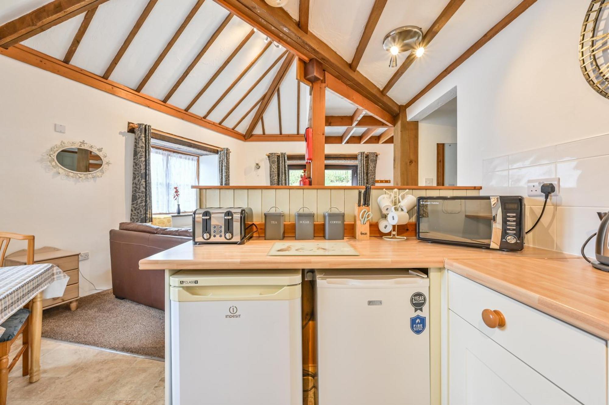 Polean Farm Cottages - With Free Animal Feeding And Pony Rides And Free Access To A Nearby Pool Looe Habitación foto