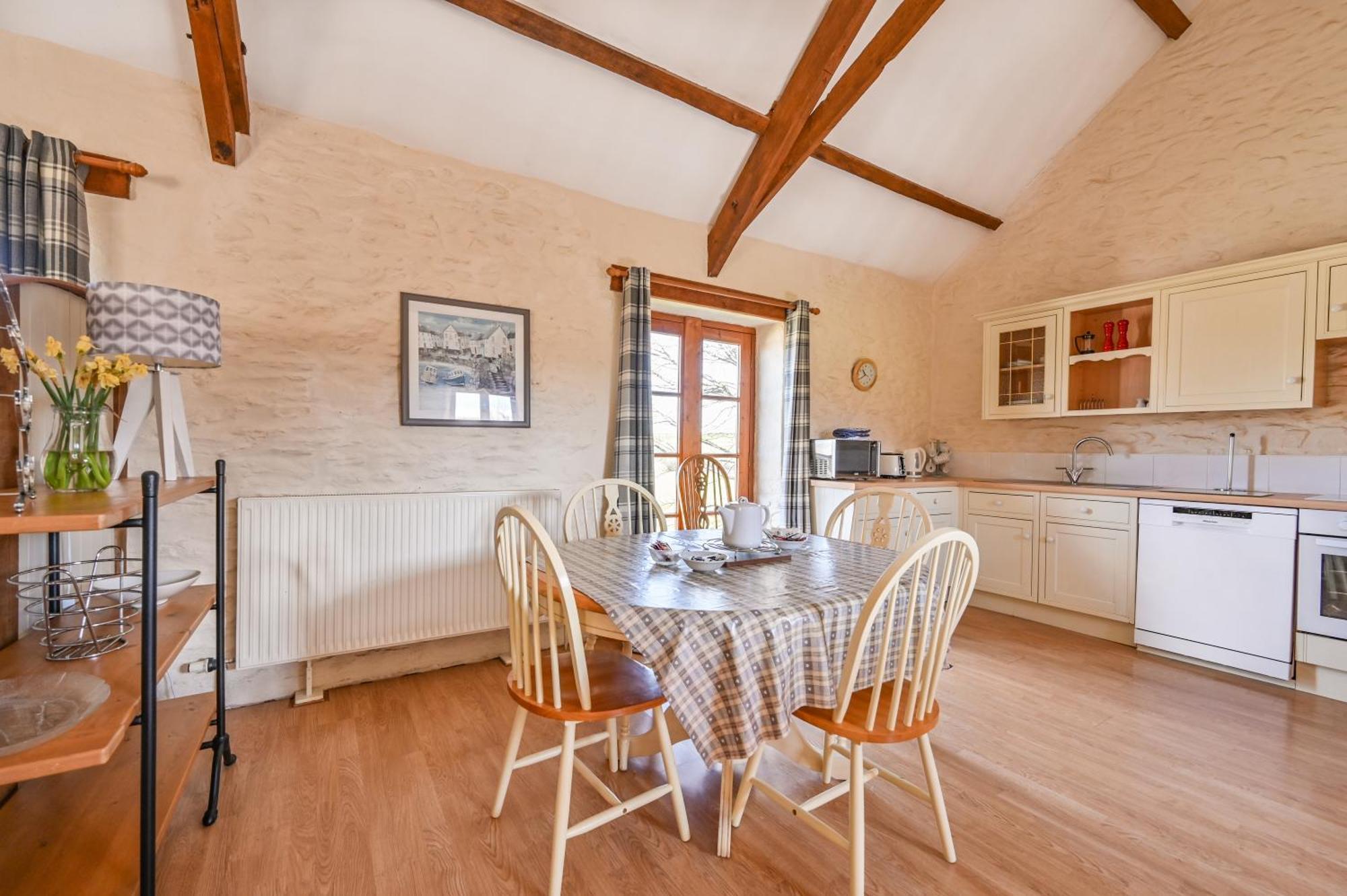 Polean Farm Cottages - With Free Animal Feeding And Pony Rides And Free Access To A Nearby Pool Looe Habitación foto